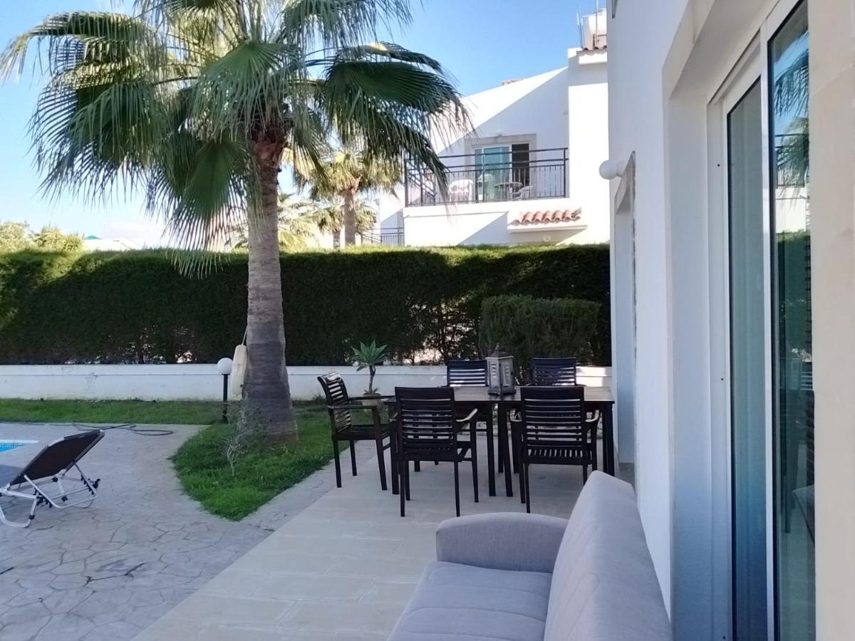 Villa Chrysanthemum نيو تشوريو المظهر الخارجي الصورة