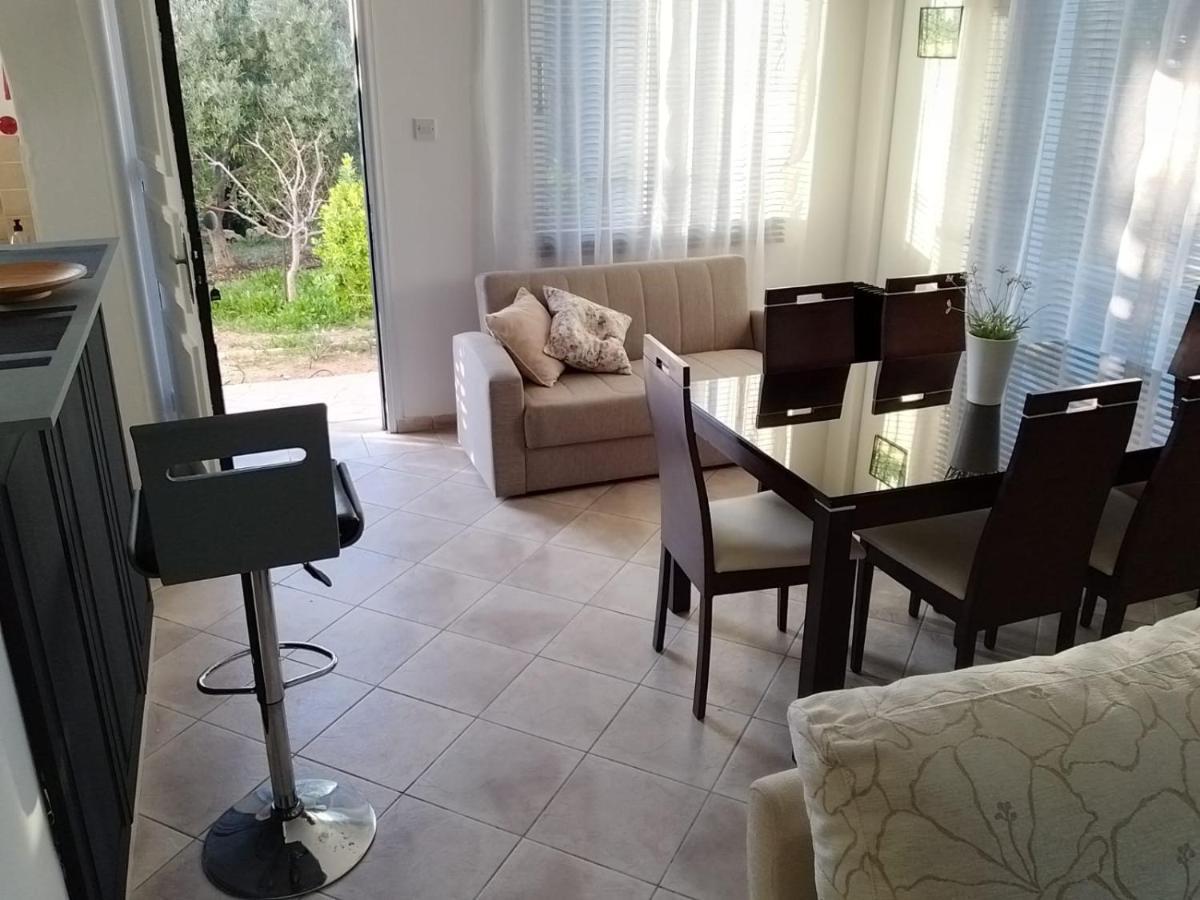 Villa Chrysanthemum نيو تشوريو المظهر الخارجي الصورة