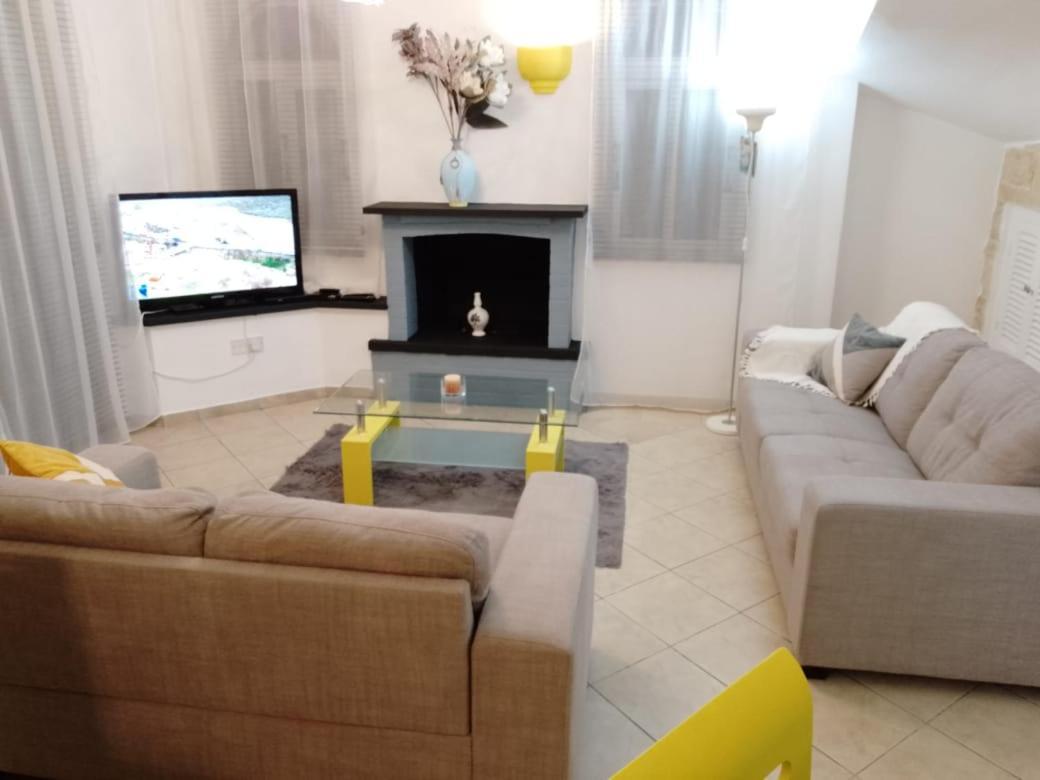 Villa Chrysanthemum نيو تشوريو المظهر الخارجي الصورة