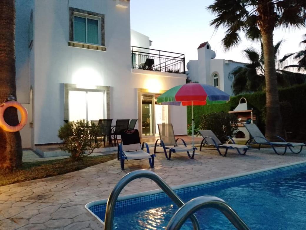 Villa Chrysanthemum نيو تشوريو المظهر الخارجي الصورة
