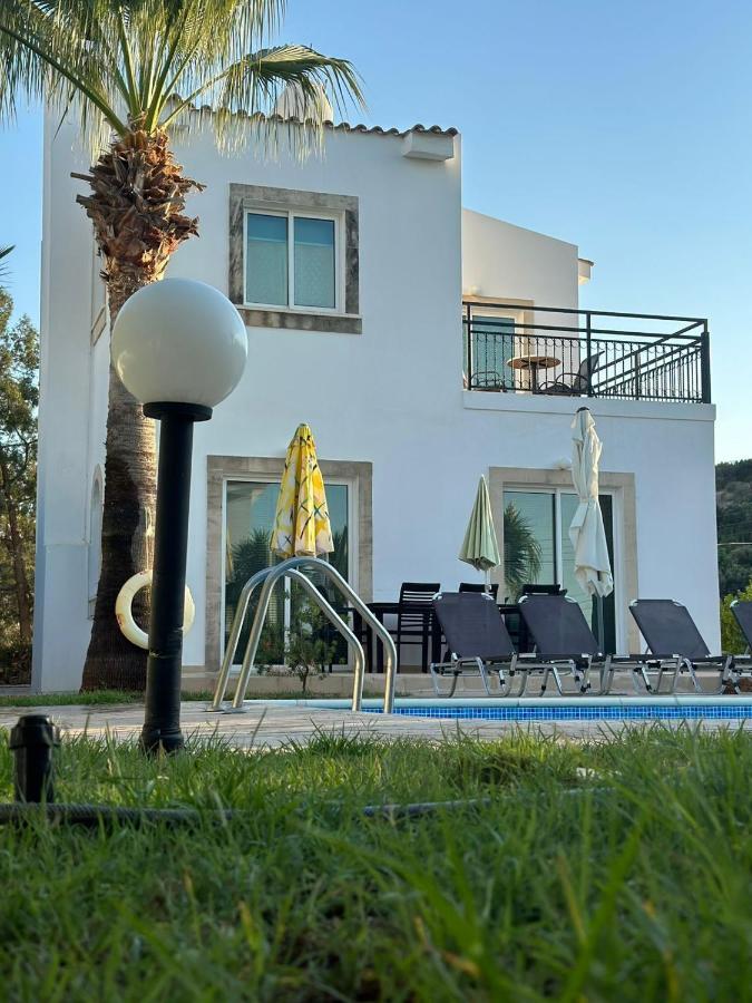 Villa Chrysanthemum نيو تشوريو المظهر الخارجي الصورة