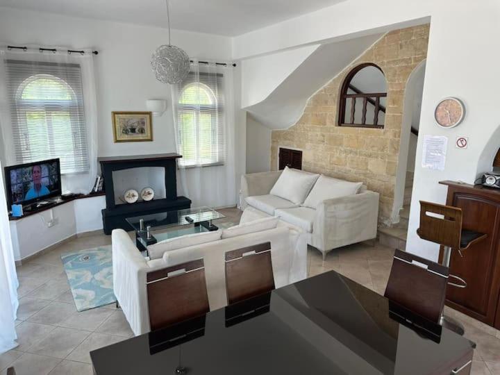 Villa Chrysanthemum نيو تشوريو المظهر الخارجي الصورة